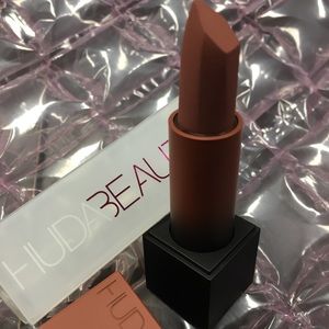 Huda beauty power bullet matte lipstick NEW